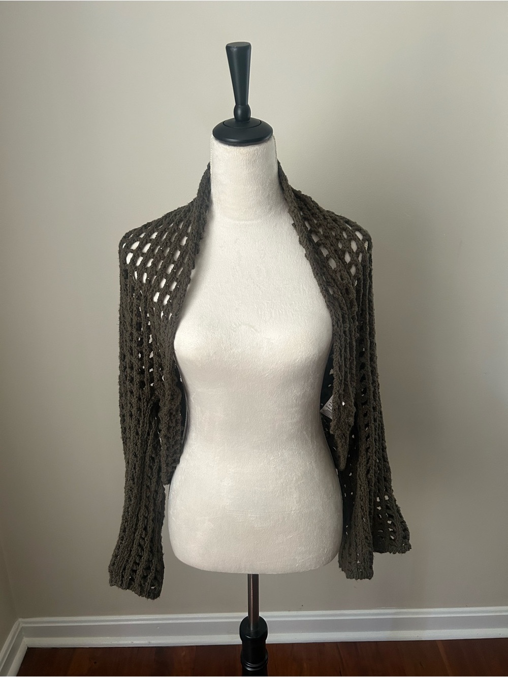 Free People Open-Weave Olive Crochet Shrug, Med, Very Good Used Condition - Picture 2 of 8